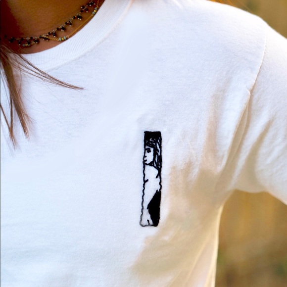 Embroidered “WINDOW WOMAN “ Handmade Tee - Picture 3 of 5
